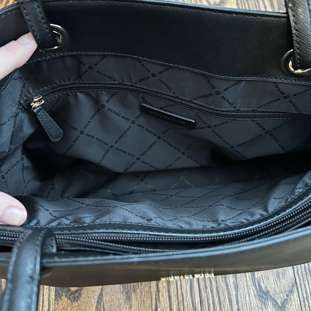 Michael Kors Walsh Medium Saffiano Leather Black Tote - Picture 10 of 12